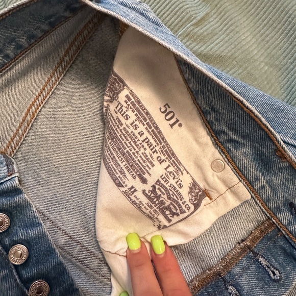 Levi's Women's 501 High Rise Straight Leg Tailored Jeans - Picture 4 of 6